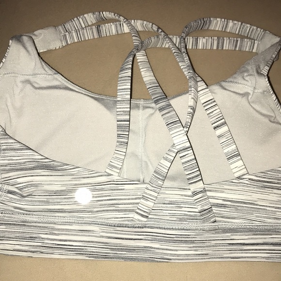 Lululemon Energy Bra *RARE* - Picture 2 of 4